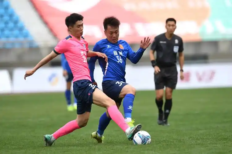 欧冠对决：利物浦 VS 曼城